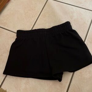 🩷 Black shorts